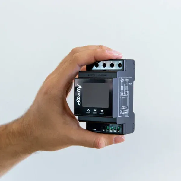 Shelly Pro 4PM In Use