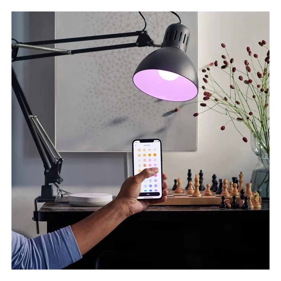 Change light colors with the IKEA Home smart app