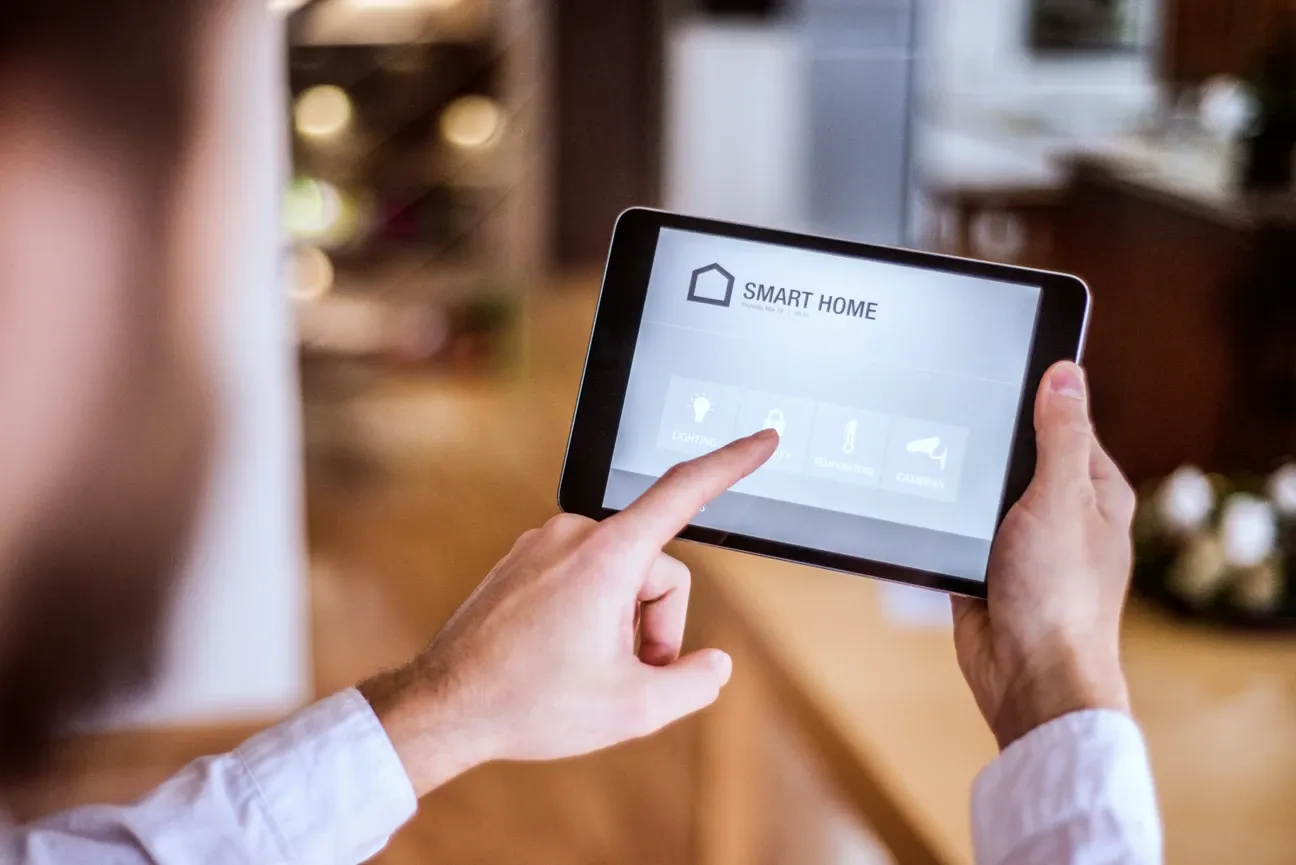 Smart plug providing convenient daily home control and routine automation