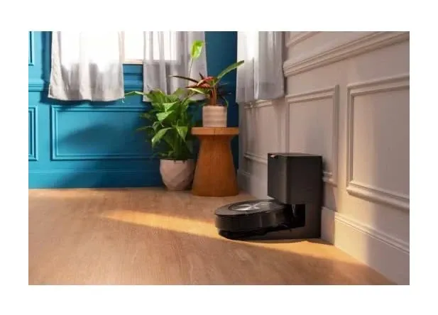iRobot Roomba Combo j7+ AI Navigation