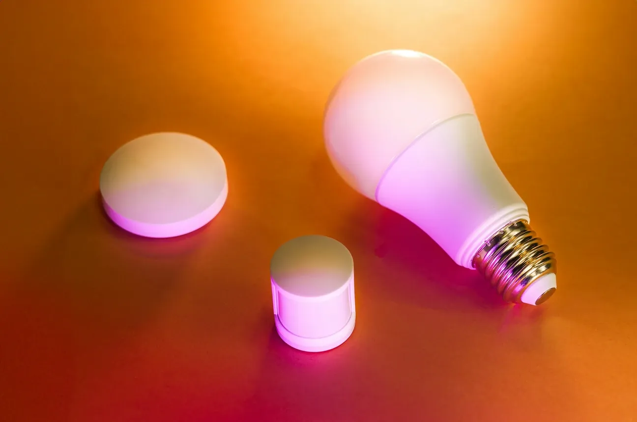 Smart Lighting Installation: DIY Wiring and Bulb Setup