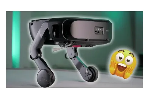 Roborock Saros Rover - Stair-Climbing Robot Vacuum