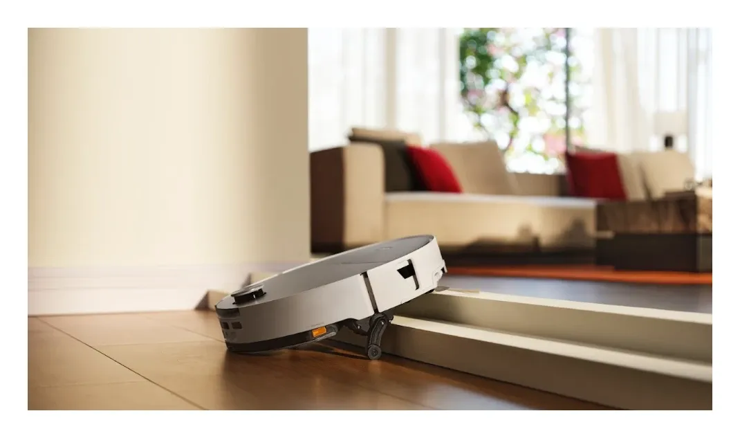 Roborock Saros Rover - Advanced Robotic Cleaner - Robot Va